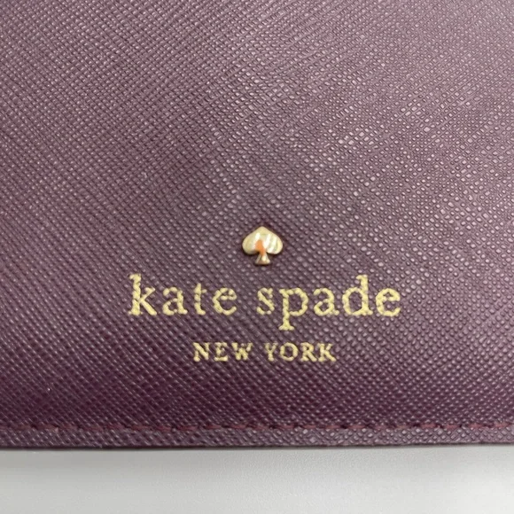 Low start Kate Spade wallet/ wristlet - Picture 4 of 5